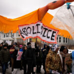 USA: Police arrest protesters at ceremony for Renee Good in Minneapolis