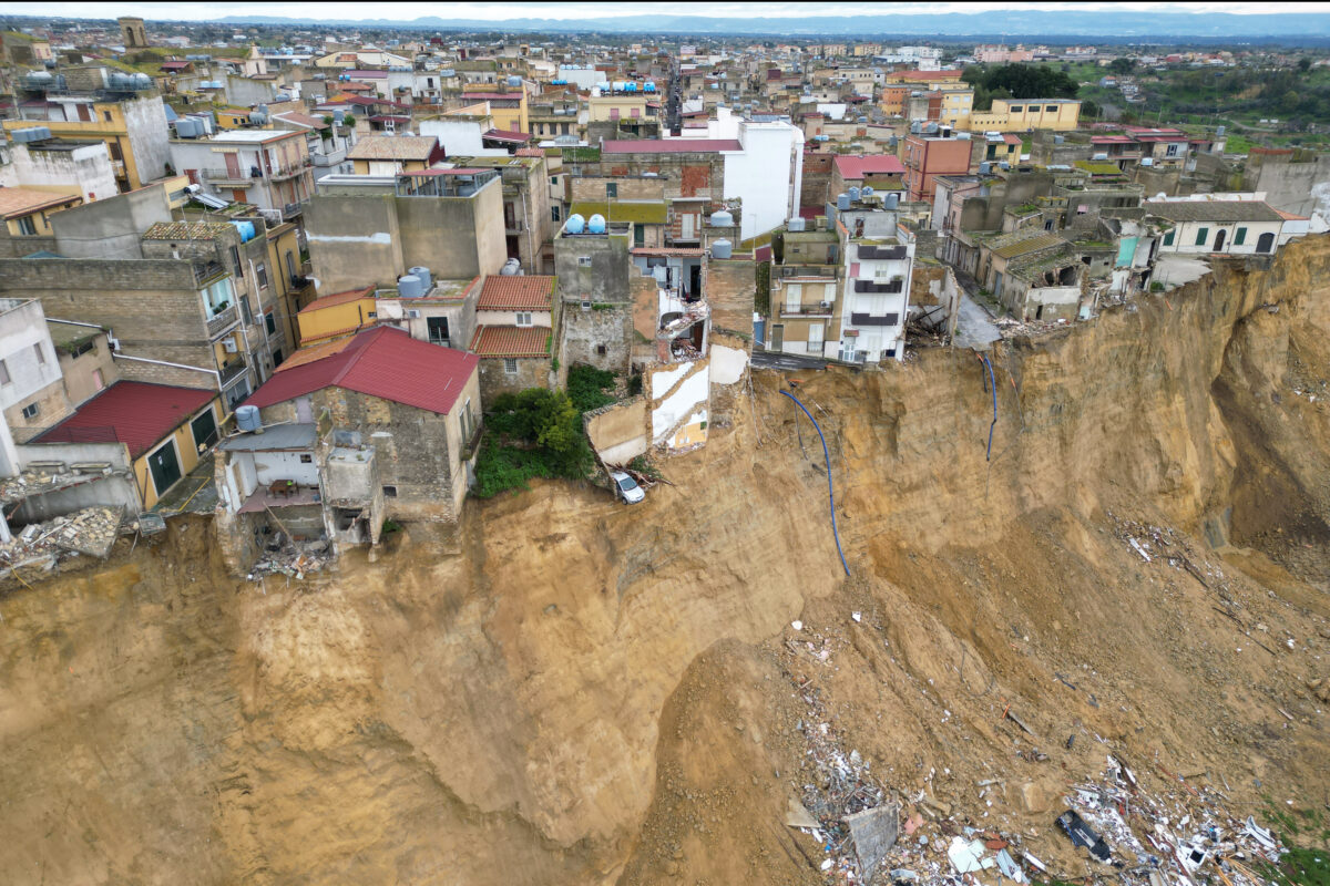 Bad weather: Arera suspends bill payments in areas affected by Cyclone Harry