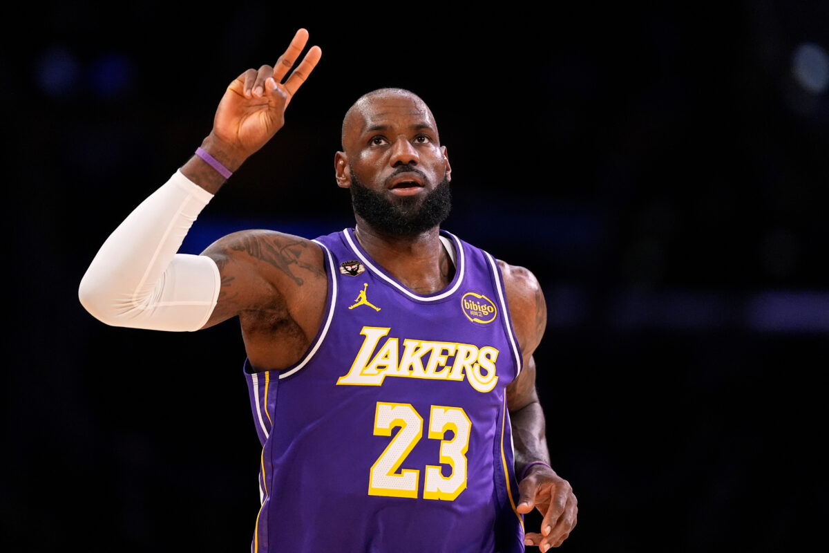 NBA: Lakers win with LeBron James’ historic triple-double