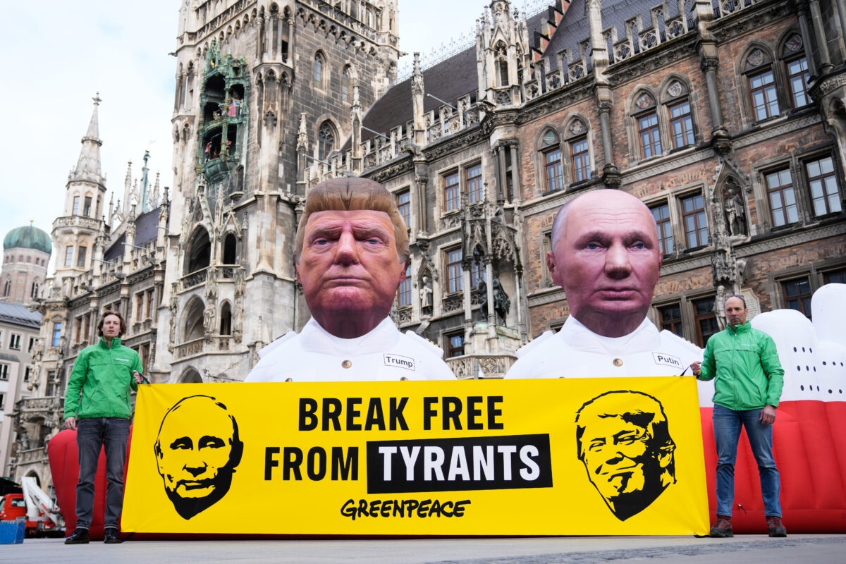 Munich Conference: Greenpeace protest against energy dependencies