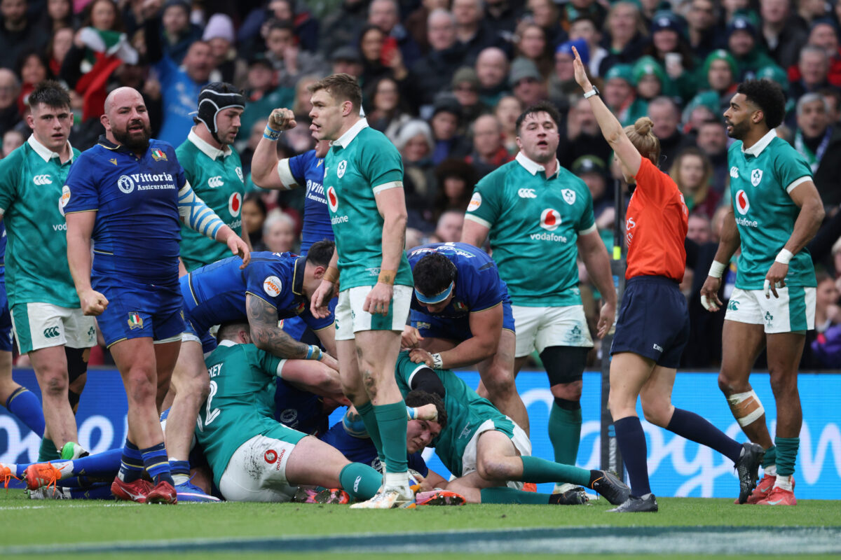 Six Nations, Italy fight hard but Ireland win 20-13 in Dublin
