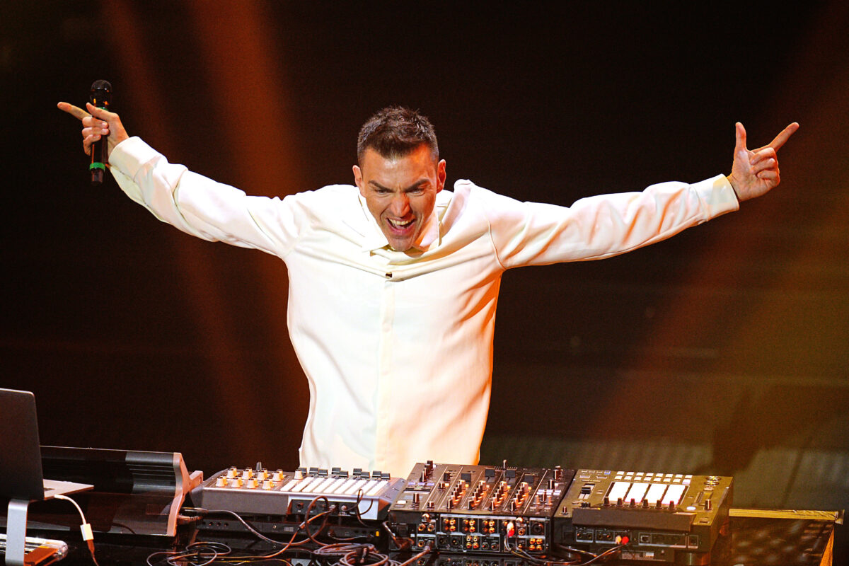 Milan-Cortina: Gabry Ponte among the stars at the closing ceremony Milan-Cortina: Gabry Ponte among the stars at the closing ceremony