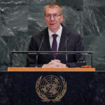 Ukraine, Rinkevics: ‘EU not ready to offer Kiev a date for accession’