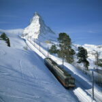 Switzerland: train derails due to avalanche, people injured
