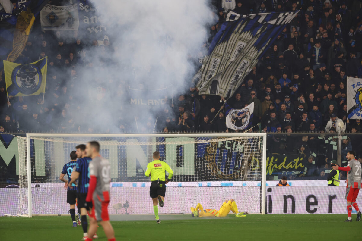 Football: four-year stadium ban for Inter fan who threw firecracker at Cremonese goalkeeper Football: four-year stadium ban for Inter fan who threw firecracker at Cremonese goalkeeper