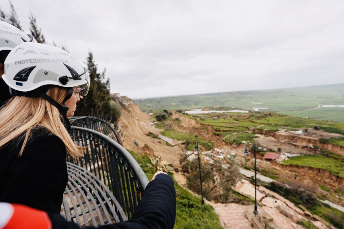 Niscemi, Meloni visits the red zone: ‘Never stop or give up’ Niscemi, Meloni visits the red zone: ‘Never stop or give up’