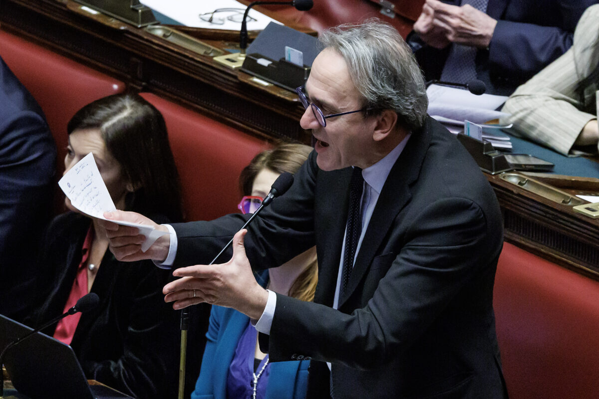 ‘We’ll shoot you in the head,’ Bonelli denounces death threats in Parliament ‘We’ll shoot you in the head,’ Bonelli denounces death threats in Parliament