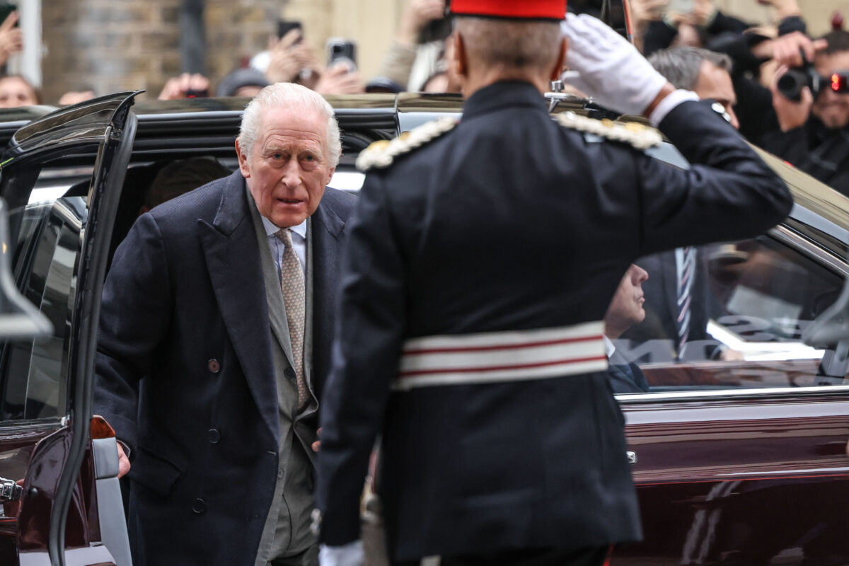 Epstein case: media reports that Charles would not oppose removing Andrew from line of succession