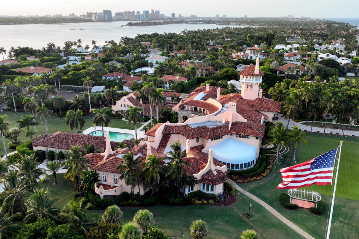US: Armed man enters Mar-a-Lago, killed