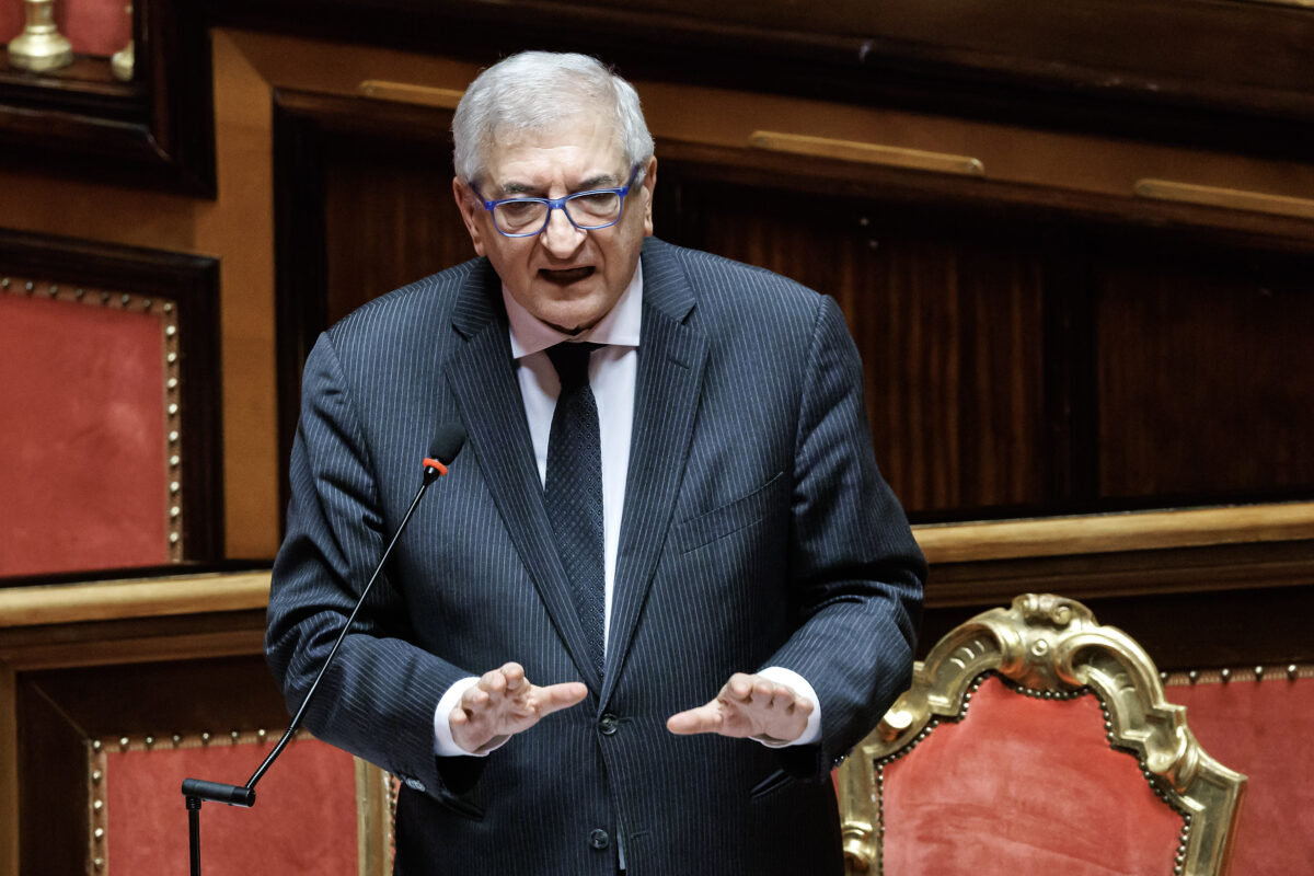Tariffs, Foti: “Stop the alarmism, Paris wants a bazooka but it’s stupid to use it”