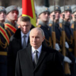 Ukraine, Putin receives widows of fallen soldiers: ‘We will stand by you’