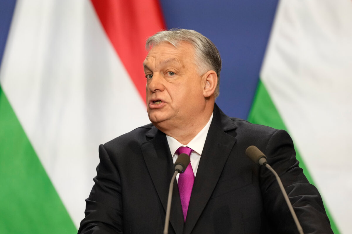 Ukraine, EU: ‘Several options against Orban’s veto, discussions ongoing’