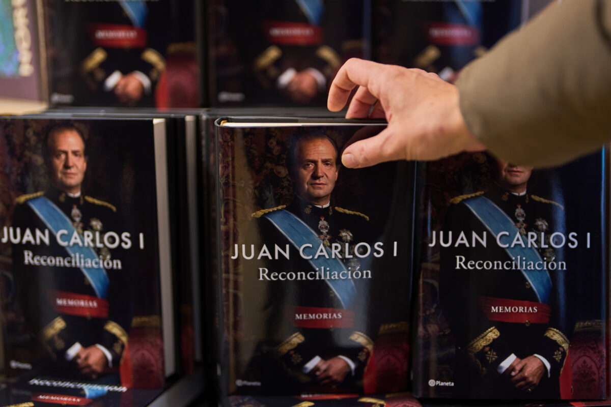 Spain: El País, Juan Carlos passes test of documents on 1981 coup