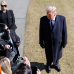 Iran: anti-war protesters outside the White House