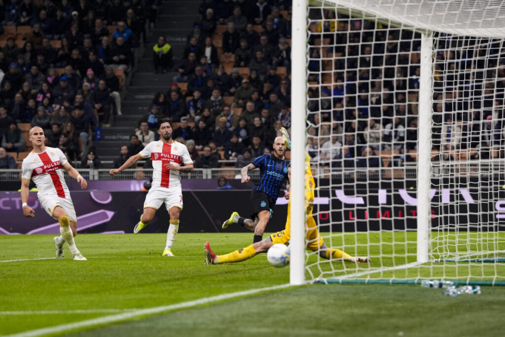 Football: Serie A, Inter-Genoa 2-0: an easy win for the Nerazzurri