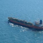 Iran, hundreds of oil tankers and LNG ships blocked on both sides of the Strait of Hormuz