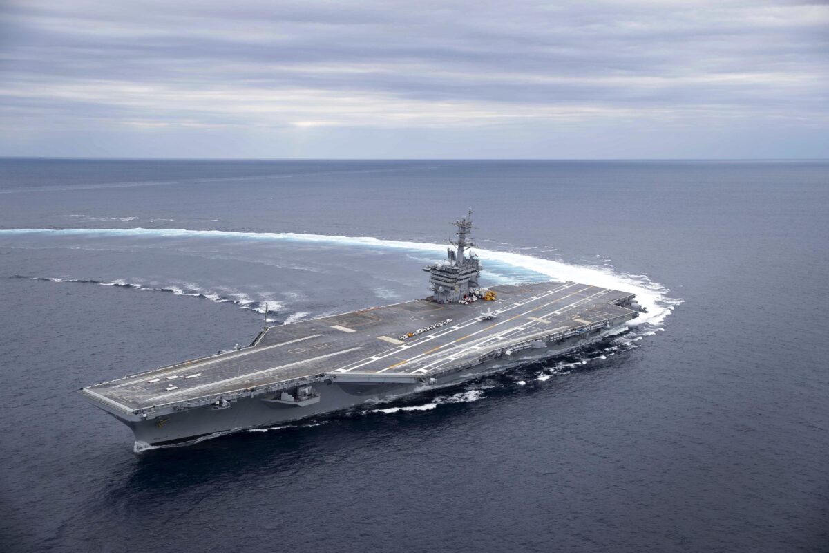 Iran, Pasdaran: ‘US aircraft carrier Lincoln attacked with four ballistic missiles’