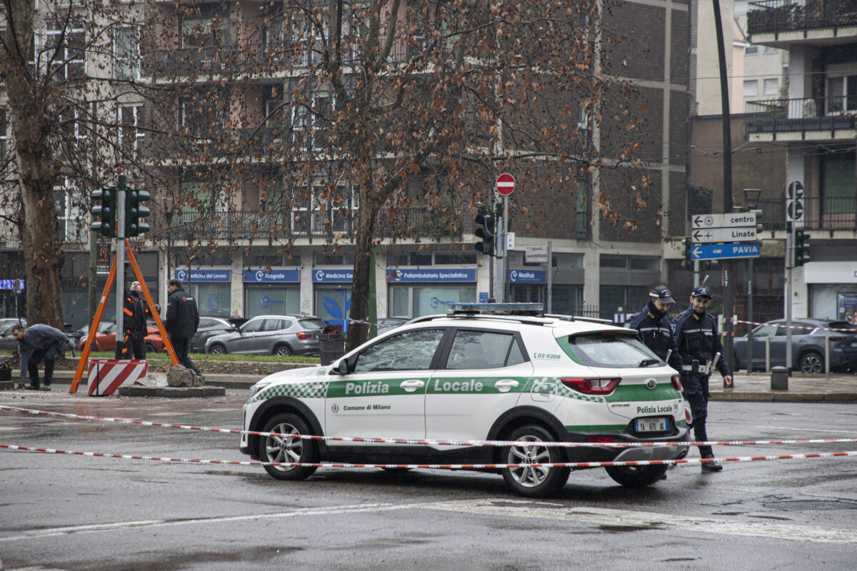Milan: motorcycle-bus accident, 4 injured