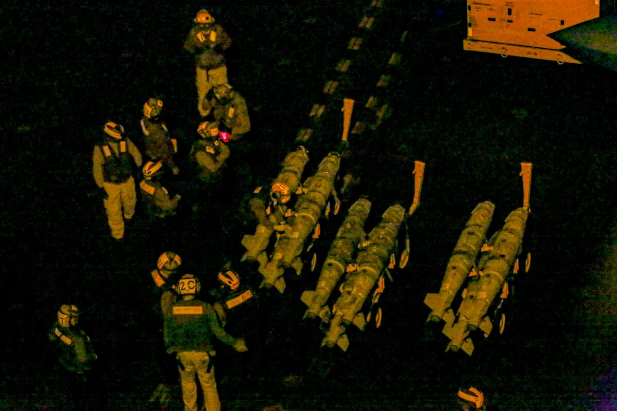 Iran: US media reports that the war costs over $890 million per day