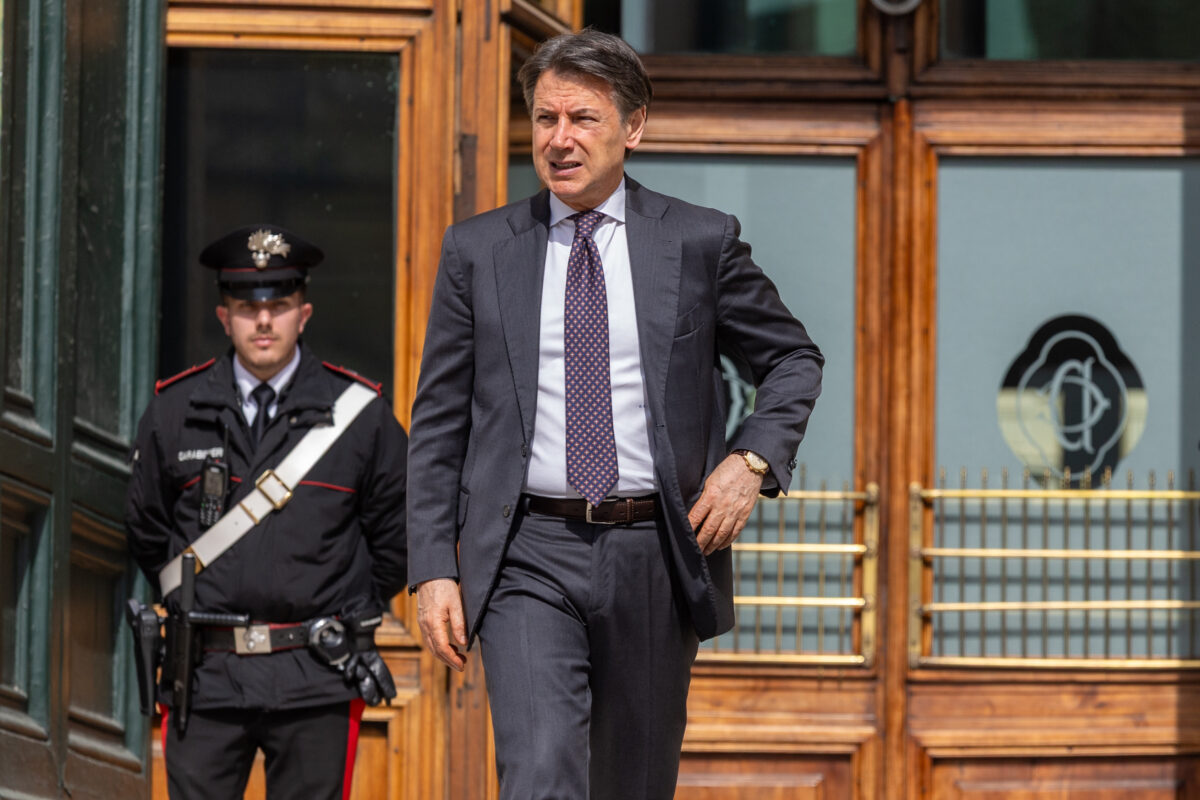 Iran, Conte: “We must take a position like Sánchez, no to subservience”