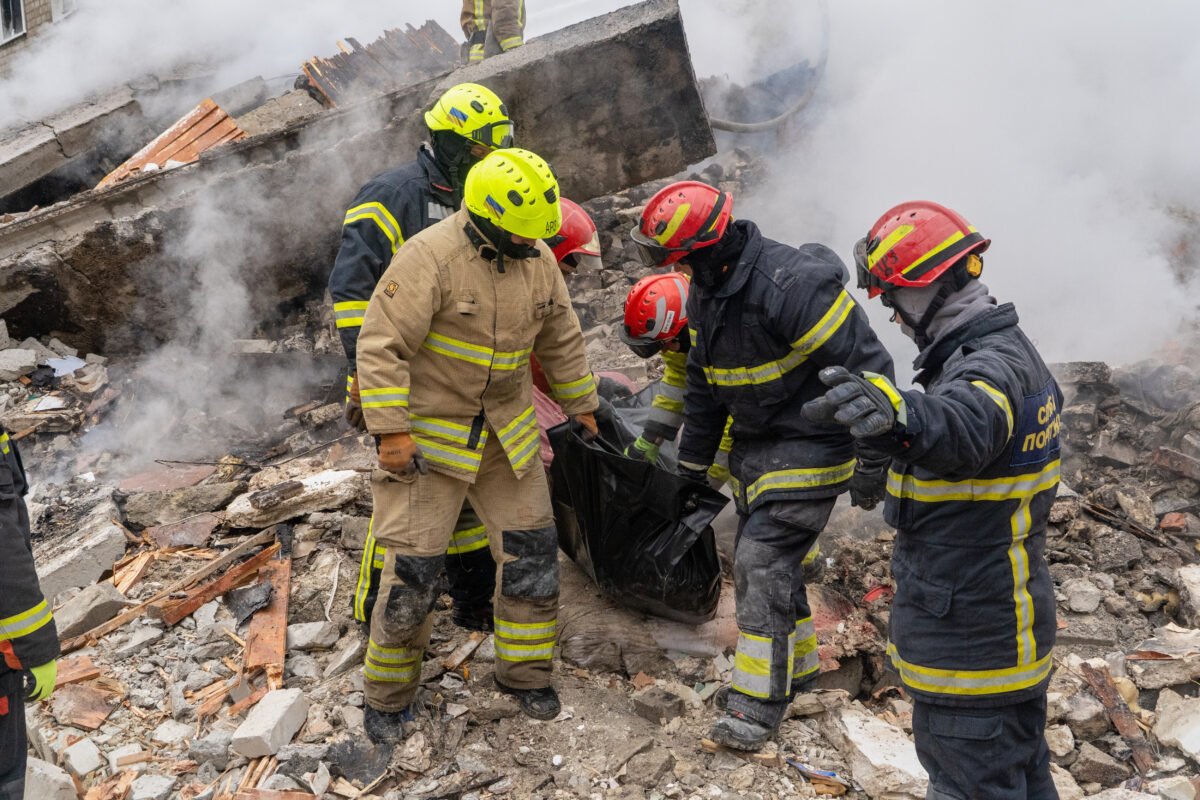 Ukraine, Kyiv: “Death toll rises to 10 after Russian attack on Kharkiv”