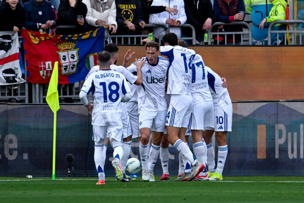 Football, Serie A: Cagliari-Como 1-2, the Larians reach fourth place