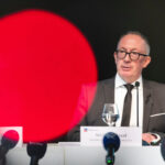 Crans-Montana, mayor under investigation remains in office