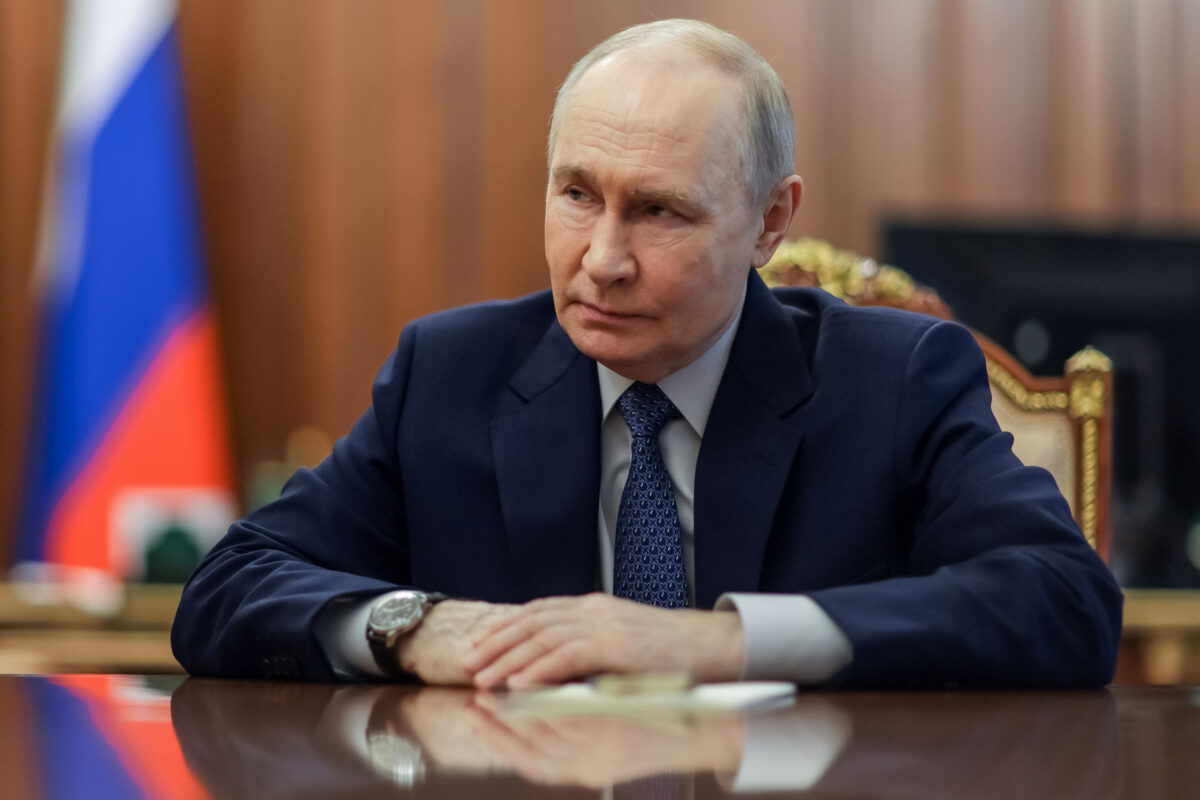 Iran, telephone call between Putin and Pezeshkian: ‘In favour of rapid de-escalation’