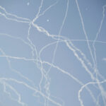 Iran: raid on Basra port, Iraq suspends operations at oil terminals