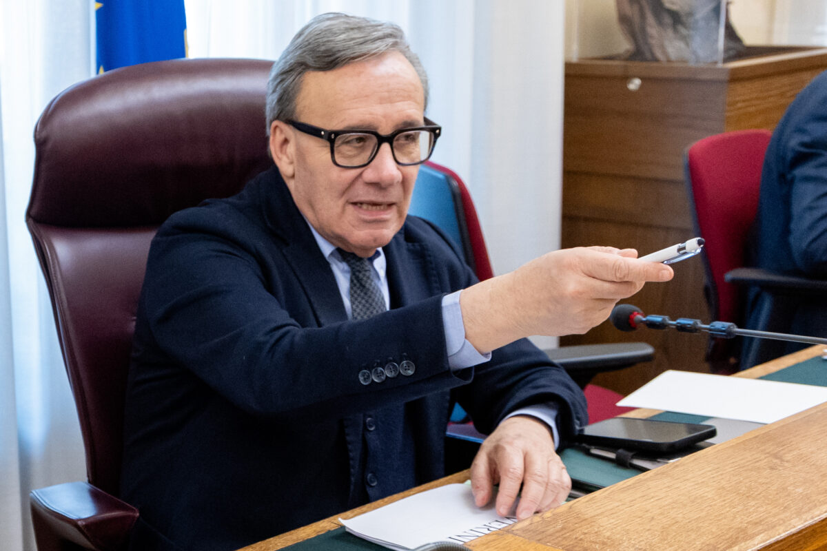 Family in the woods, PD: ‘La Russa is cynically exploiting the situation ahead of the referendum’