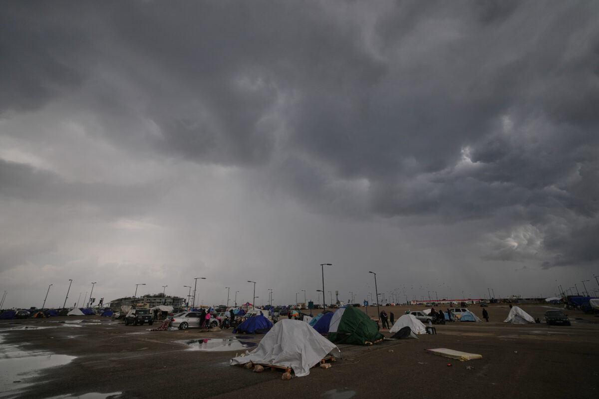 Lebanon, EU: ‘Dramatic situation with 900,000 displaced people, stop the attacks’