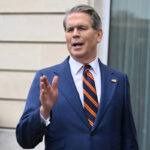 Iran, Bessent: “Green light to sale of Tehran oil already in transit”