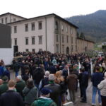 Bossi: Crowds of Lega Nord supporters in Pontida await the funeral, “Free Padania”