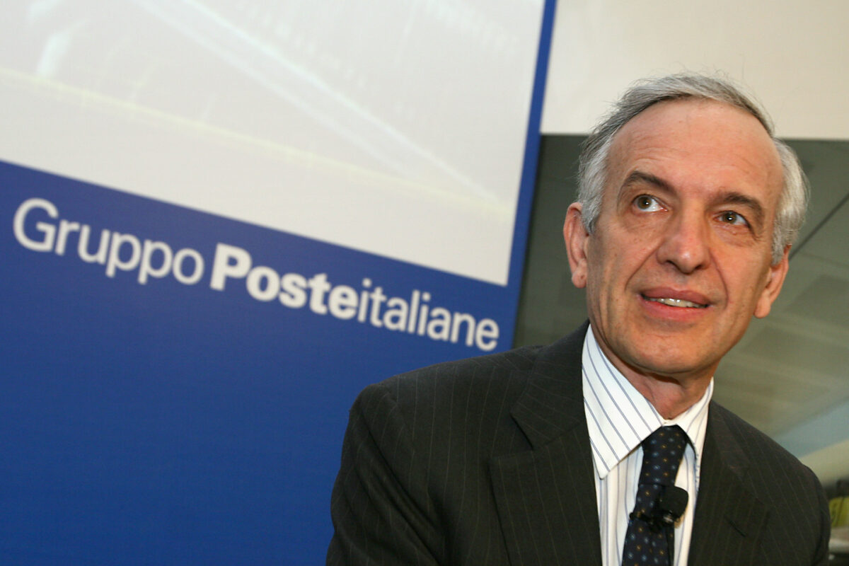 Poste Italiane launches a full takeover bid for Telecom Italia