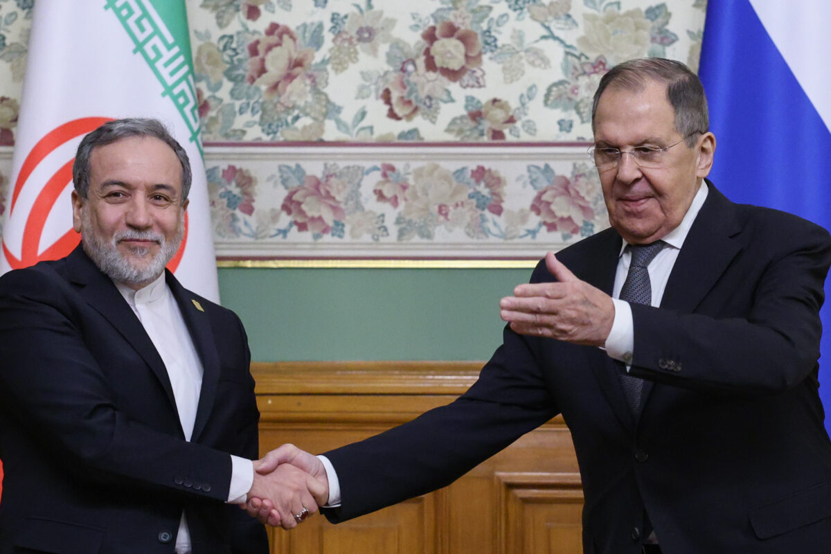 Iran: Lavrov speaks to Araghchi: ‘US-Israeli raids on energy sites are unacceptable’