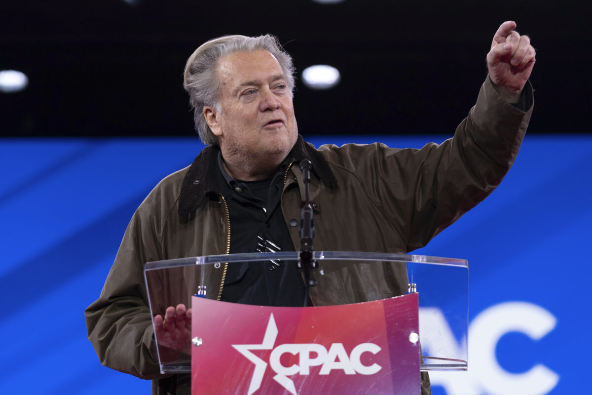 US: Bannon proposes: ‘ICE officers at polling stations for the midterm elections’