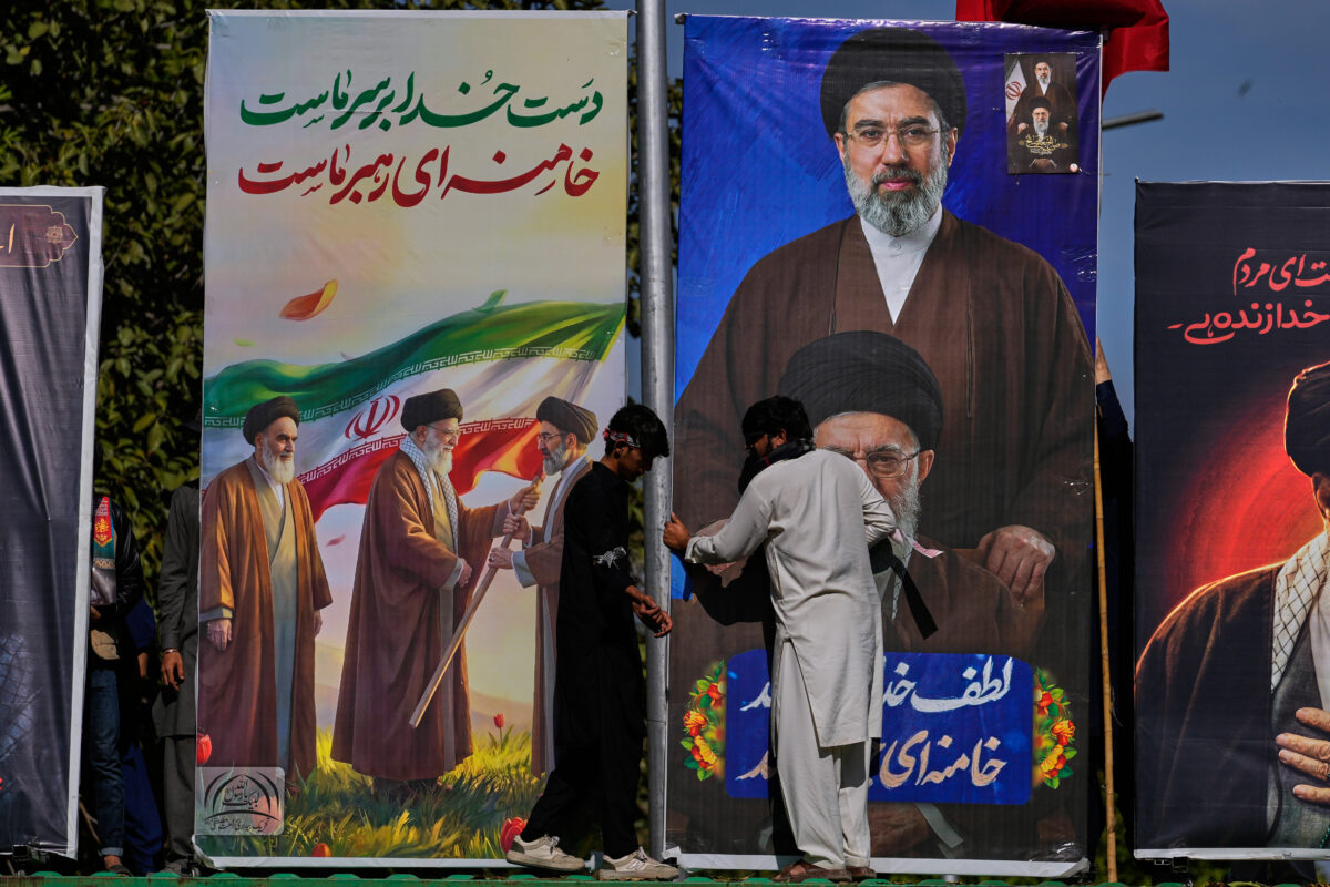 Iran, Pakistan: ‘We are willing to host talks between the US and Tehran’