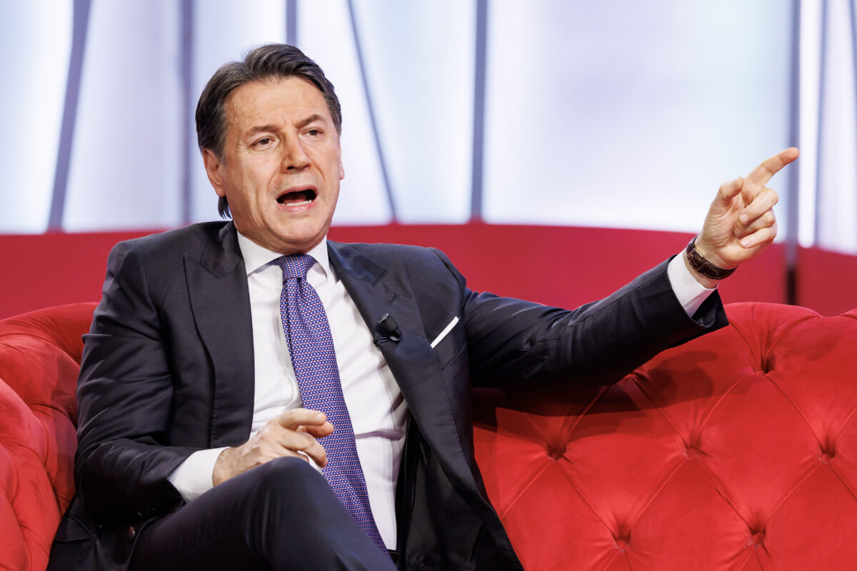 Government, Conte: “Will the impact of the referendum also lead Santanchè to resign?”
