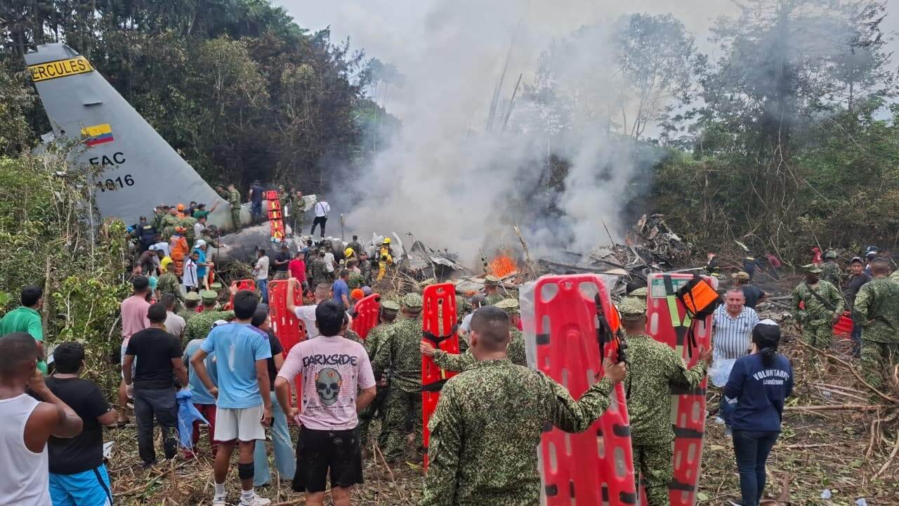 Colombia: military plane crashes, death toll stands at least 66