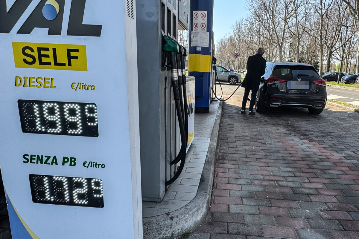 Oil futures prices rise: Brent up 1.69% to $98.9 per barrel and WTI up 2.1% to $92.2 Oil futures prices rise: Brent up 1.69% to $98.9 per barrel and WTI up 2.1% to $92.2