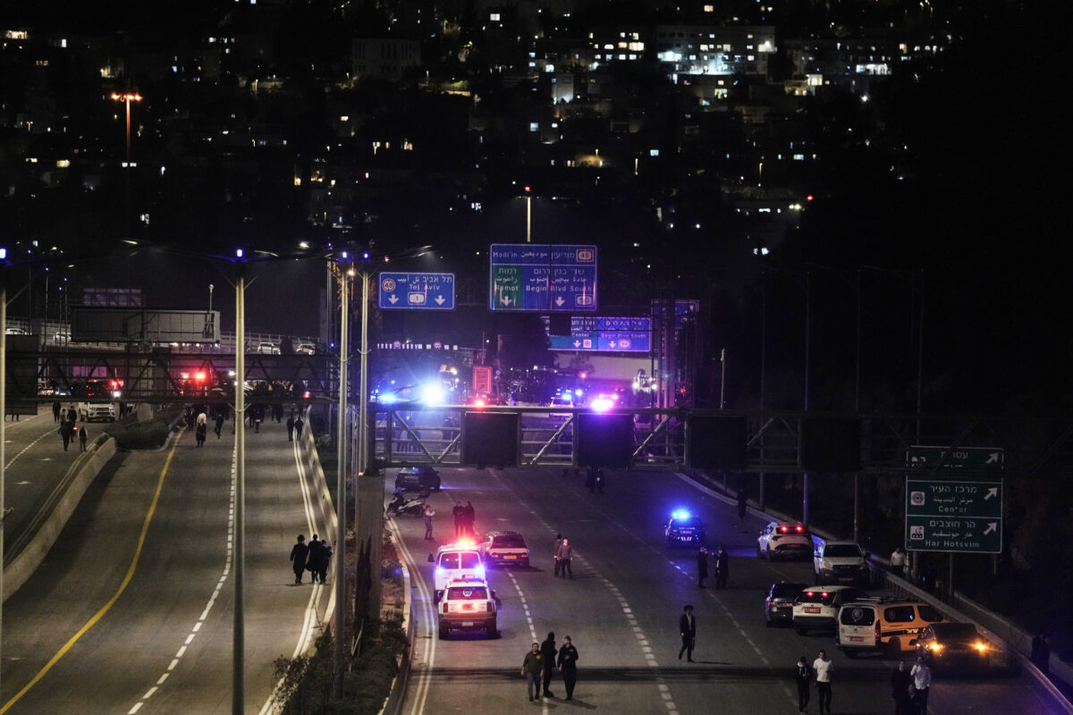 Iran: Missiles fired at Israel; at least ten explosions in Jerusalem