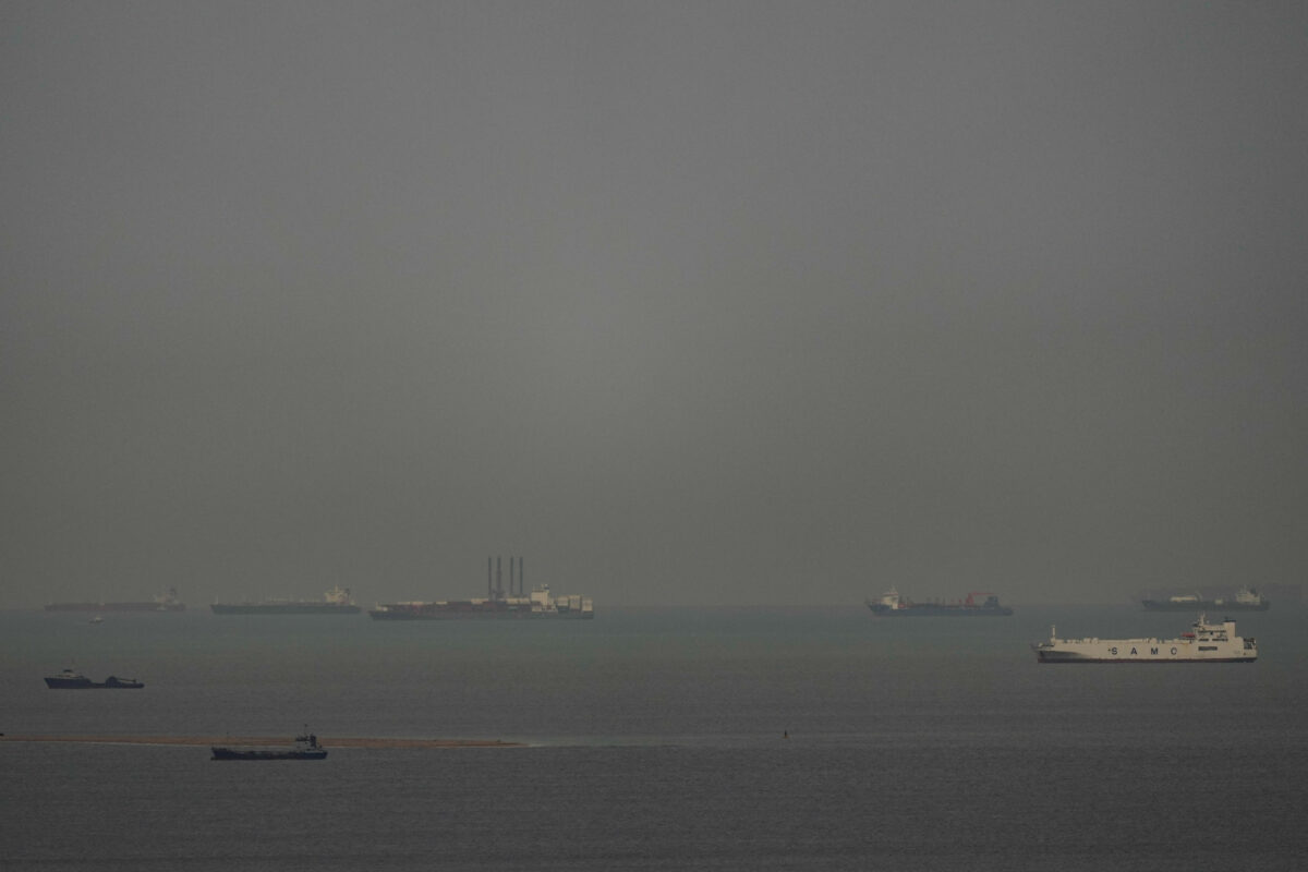 Iran: media reports suggest UAE ready to intervene to force open the Strait of Hormuz Iran: media reports suggest UAE ready to intervene to force open the Strait of Hormuz