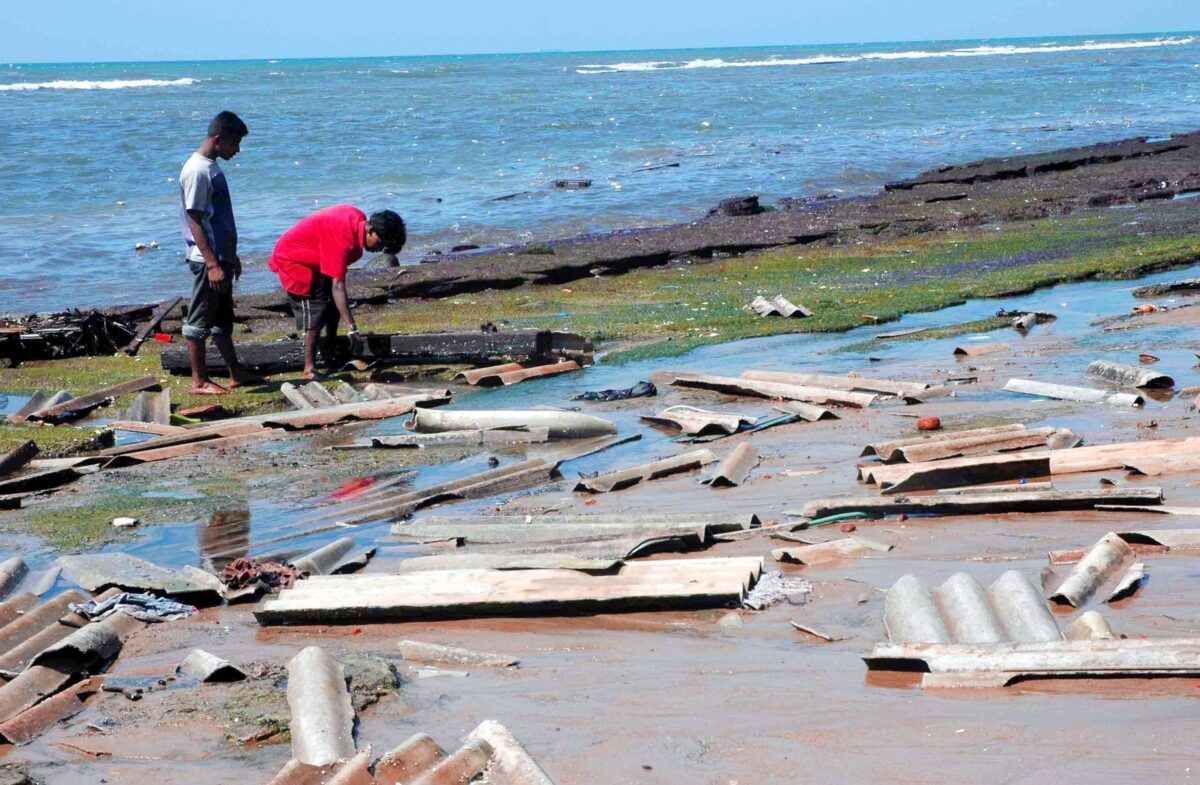 Earthquake, magnitude 7.8 tremor in Indonesia: at least one dead