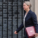 Iran, London: “Tehran reckless, urgent reopening of Strait of Hormuz”