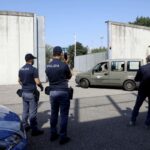 Genoa: 20-year-old stabbed following an argument over the theft of a gold necklace