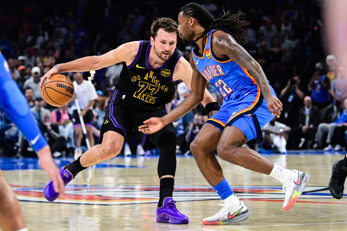 NBA: Lakers suffer heavy defeat against the Thunder; Doncic picks up an injury; Spurs win