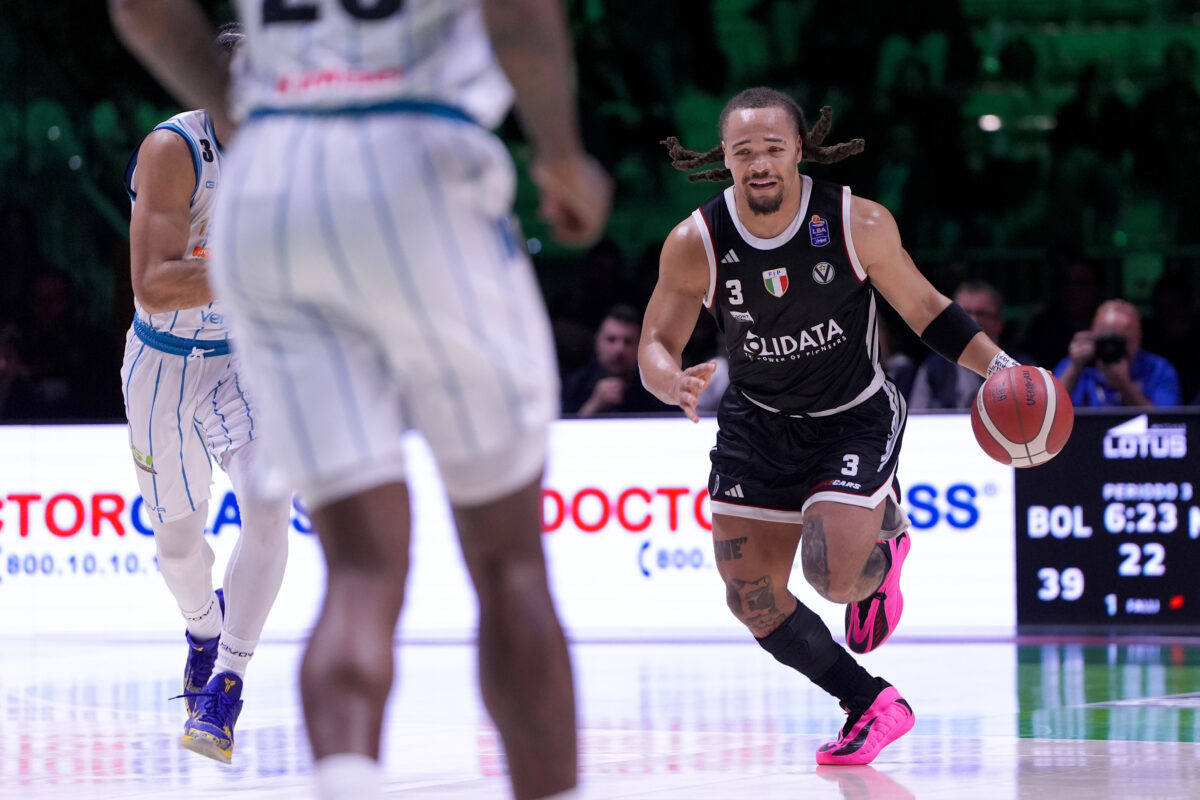 Basketball: EuroLeague, Bologna 81–94 Valencia