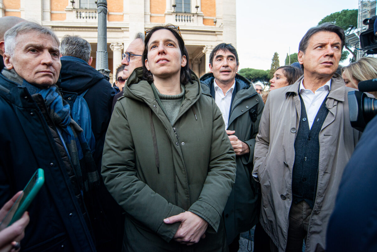 Government, Schlein: “Subservience to Trump Only Causes Harm, Families and Businesses Hit in Bills” Government, Schlein: “Subservience to Trump Only Causes Harm, Families and Businesses Hit in Bills”