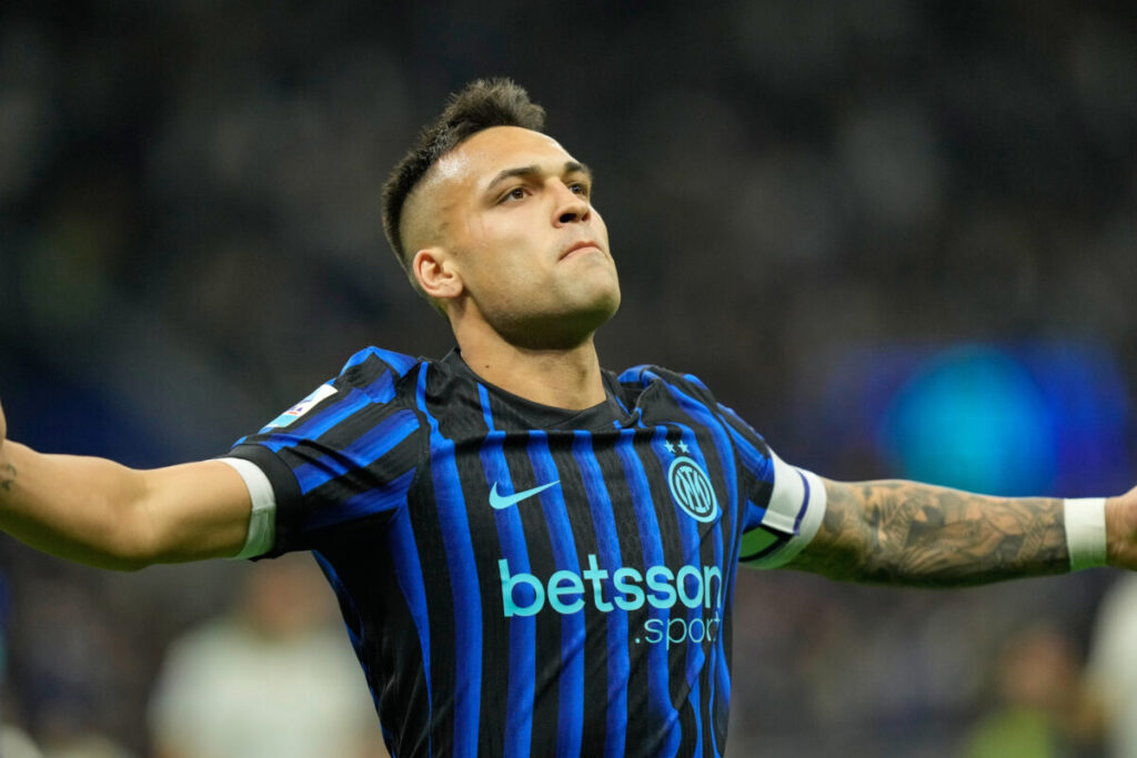 Football: Serie A, Inter thrash Roma 5-2, Lautaro Martinez scores a brace