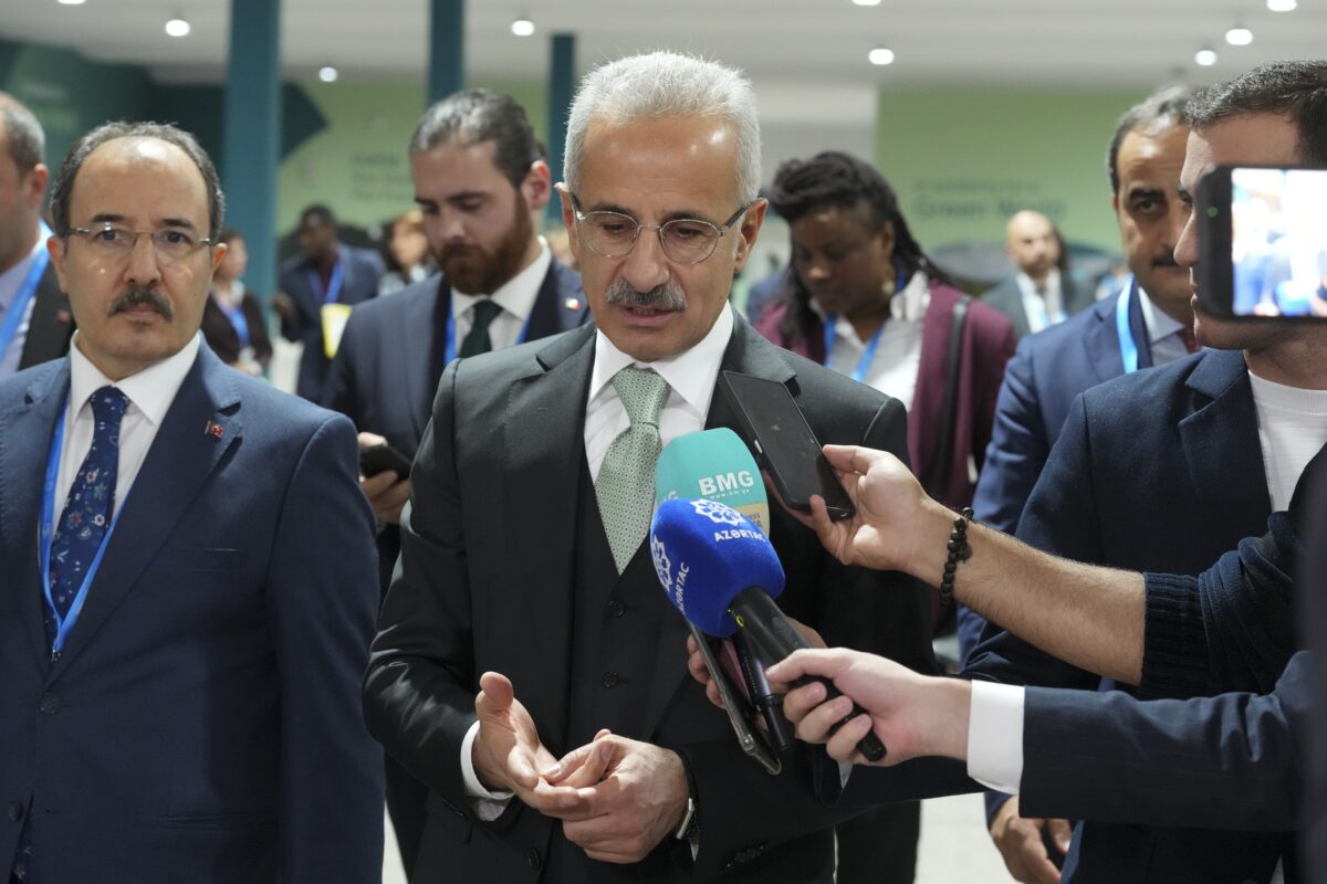 Iran, Ankara: “Third Turkish ship has crossed the Strait of Hormuz”